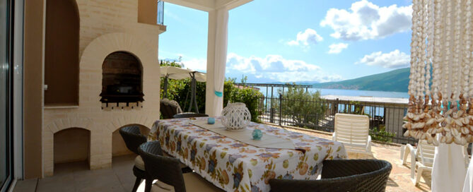 3-BR Apartment, Large Garden, Boka Bay
