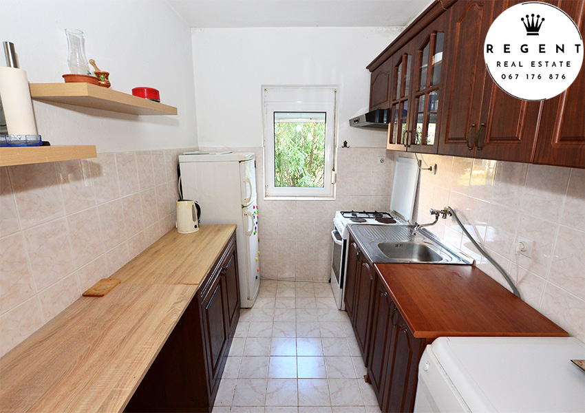 kuca_Herceg_Novi_Kuhinja_Opremljena_TV_Sporet_Real_Estate_Regent.