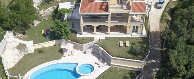 kuca_stan_trosoban_Herceg_Novi_Regent_Nekretine_Rent_dron_bazen_villa